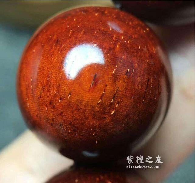 冬季气候干燥 小心你的紫檀手串开裂-4