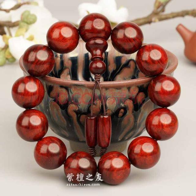 细说小叶紫檀的盘玩方法和在冬季保养的方法！-5