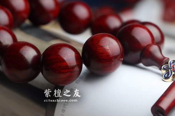 玩紫檀手串的六个何必-3
