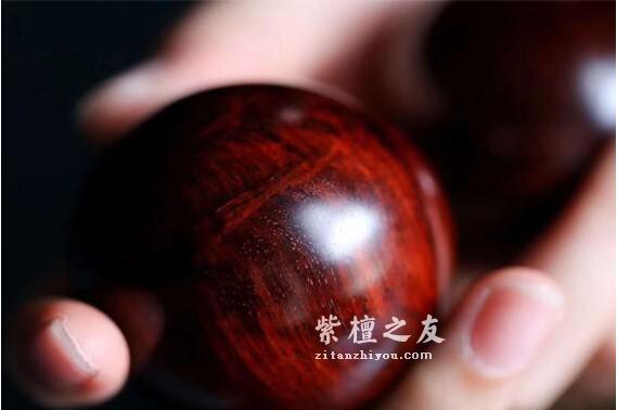 玩紫檀手串的六个何必-11