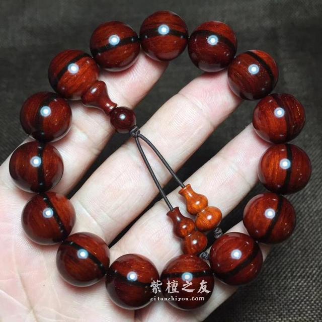 盘玩小叶紫檀手串的基本套路-1