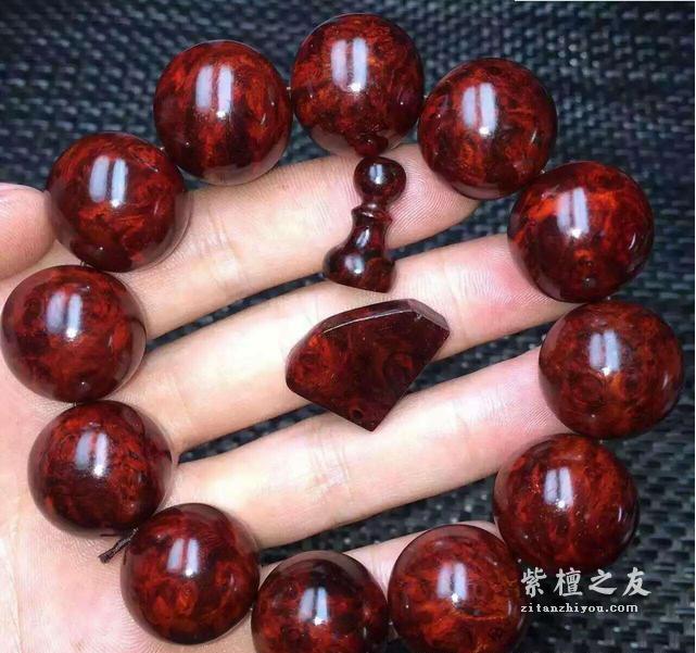 从选珠到盘珠再到养珠，最全小叶紫檀盘玩干货！-8