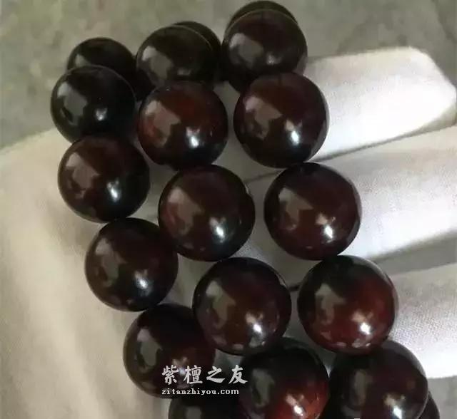 4大步骤为你讲解小叶紫檀棕眼变多的原因！-3