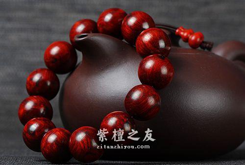 盘玩小叶紫檀就一个字！这就是它的精髓之处！-1