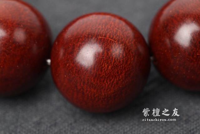 避开这“5不宜”，小叶紫檀不仅保养的好，还有收藏价值！-1
