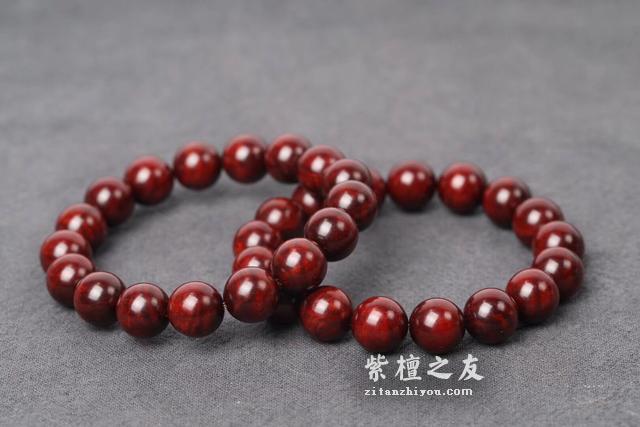 避开这“5不宜”，小叶紫檀不仅保养的好，还有收藏价值！-3