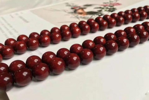 小叶紫檀手串开裂后还能继续盘吗？