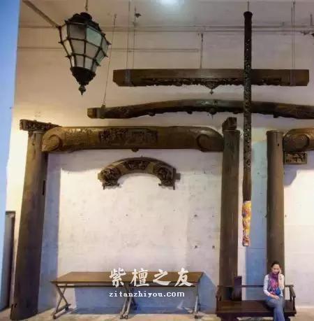 成龙收藏的小叶紫檀，到底值多少钱？专家估算上百亿……-14
