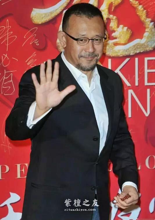 成龙收藏的小叶紫檀，到底值多少钱？专家估算上百亿……-28