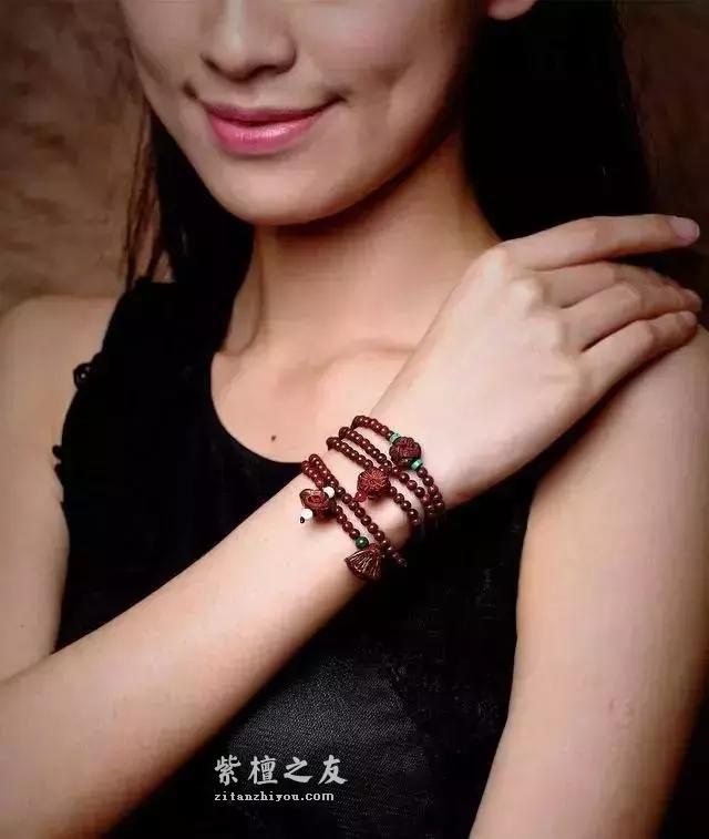 小叶紫檀手串该带左手还是右手，男士戴和女士戴有分别吗？-2
