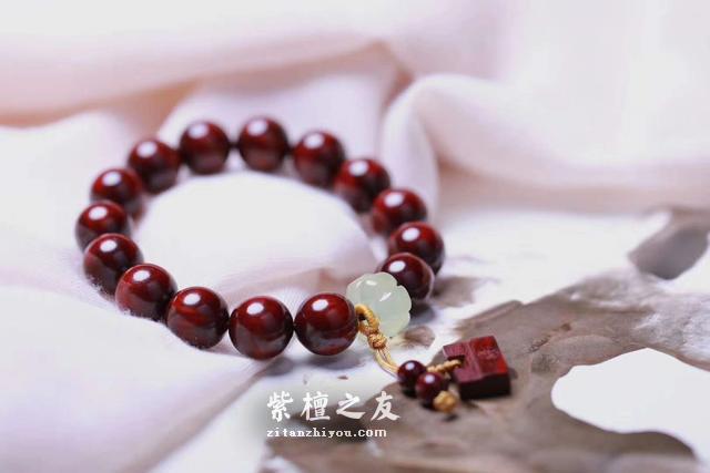 小叶紫檀手串，用心才能盘玩出“完美包浆”-1