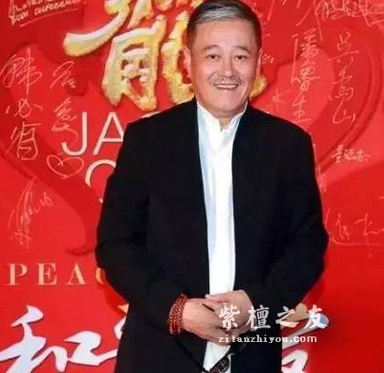 为什么一线大腕都在戴“小叶紫檀手串”？为了炫富吗？-1