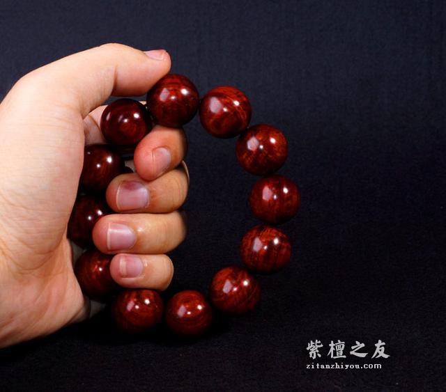 小叶紫檀佛珠手串养生的秘密-2
