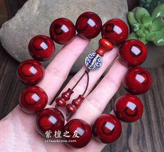 干货：把玩小叶紫檀手串须谨记这六个原则-1