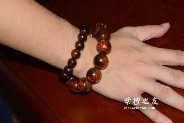 如何选择适合自己的紫檀手串尺寸？-1
