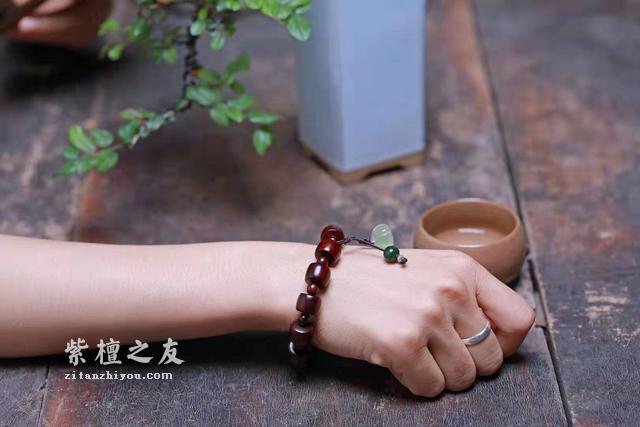 一串优质小叶紫檀手串不可忽视的五个制作工艺！-1