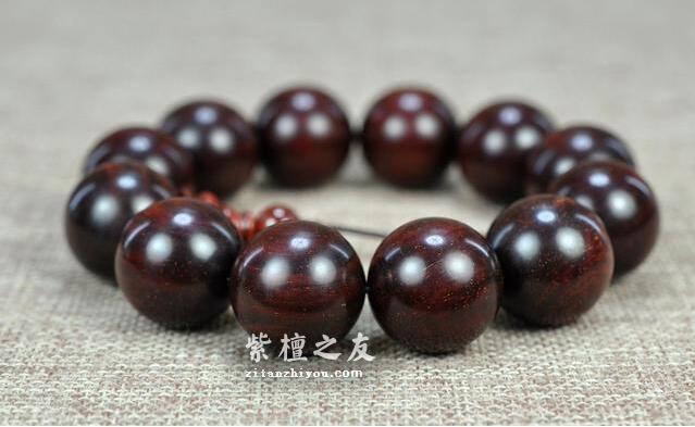 干货：辨别小叶紫檀料子“油性”的主要方法-2
