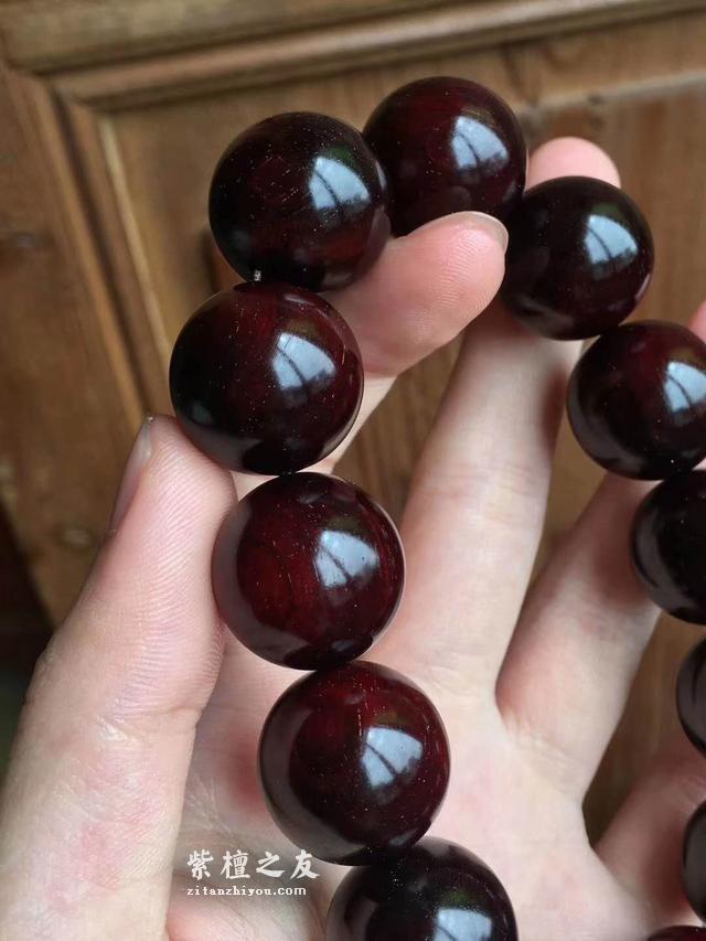 小叶紫檀有红有黑，多少人被蒙在鼓里-4