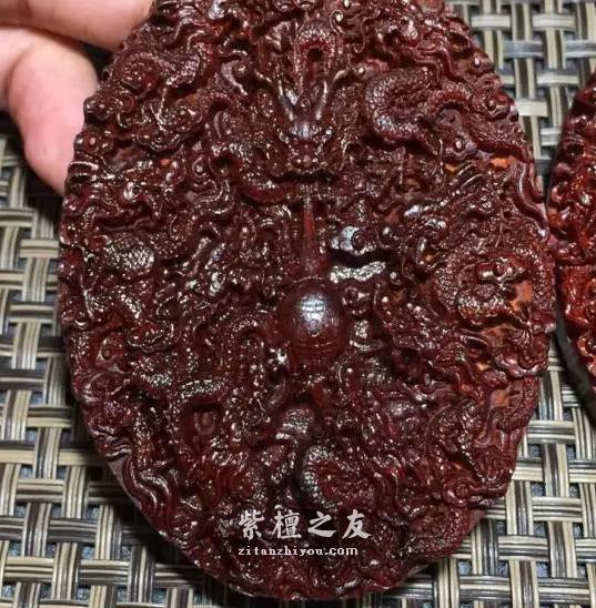 小叶紫檀有红有黑，多少人被蒙在鼓里-5