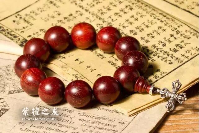 经常戴小叶紫檀的人都会有的五大变化，你中了几个！-5