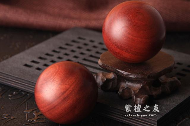 小叶紫檀应该如何正确的盘玩和保养？-3