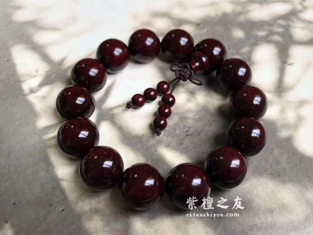 小叶紫檀的收藏价值在哪里？新手该如何收藏？-2