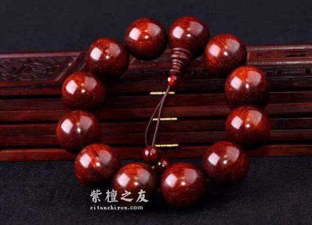 戴一串小叶紫檀，养一生静若止水！-2