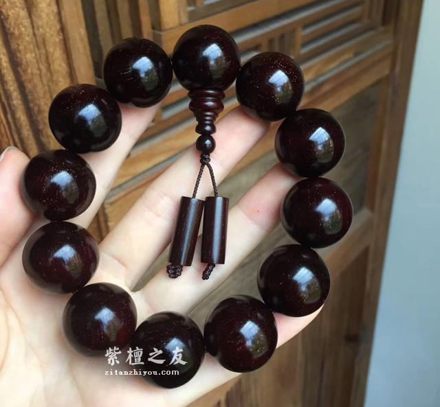 小叶紫檀选红色还是黑色的好？-3