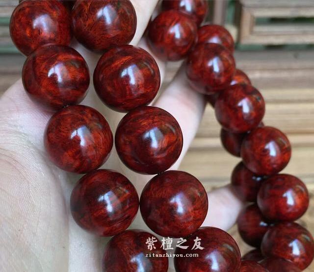 极品小叶紫檀，到底长什么样？-5