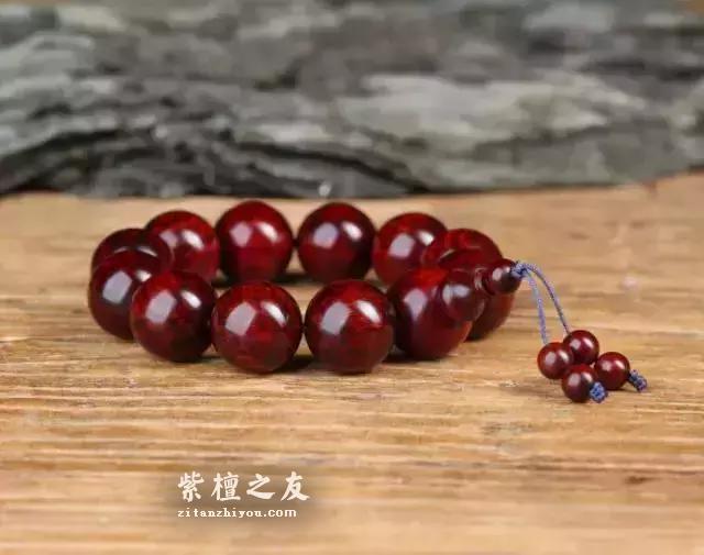 为什么小叶紫檀老玩家都喜欢树头料？-4