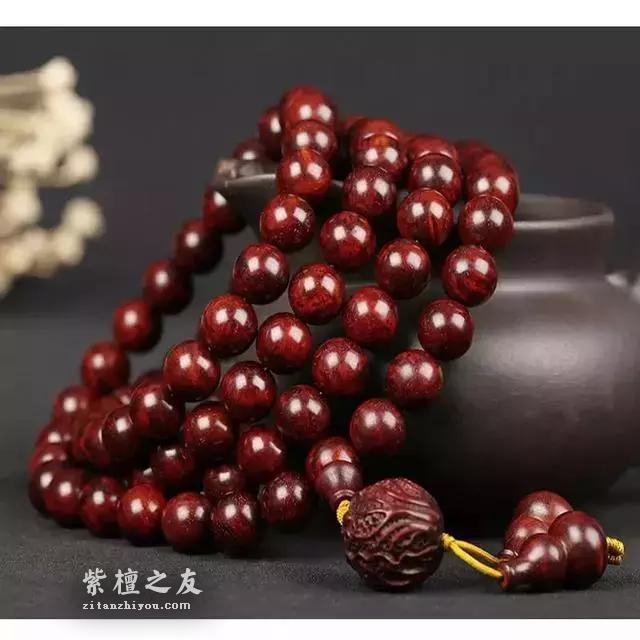 文玩天下告诉你；百年寸檀，十檀为什么九空？-7